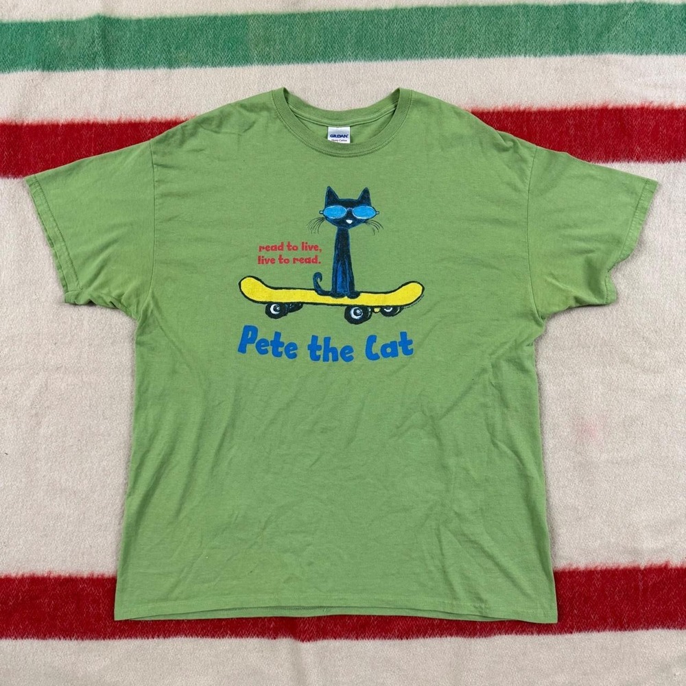 Pete the Cat Skateboard Read to Live T-Shirt Mens XL Green Y2K Gildan Tee